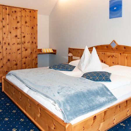 Edelsteinhotel Guniwirt Krakaudorf Esterno foto