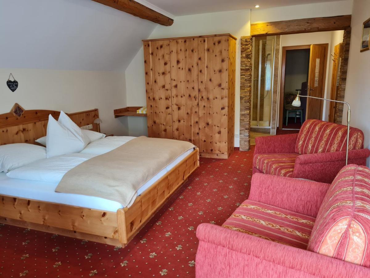 Edelsteinhotel Guniwirt Krakaudorf Esterno foto