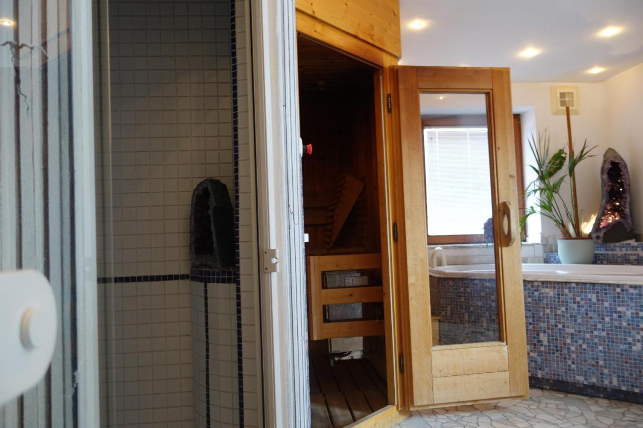 Edelsteinhotel Guniwirt Krakaudorf Esterno foto