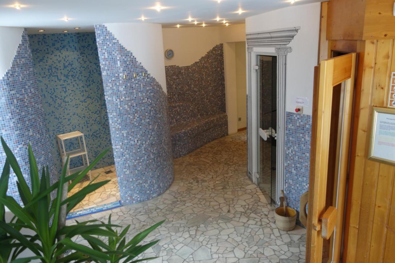 Edelsteinhotel Guniwirt Krakaudorf Esterno foto