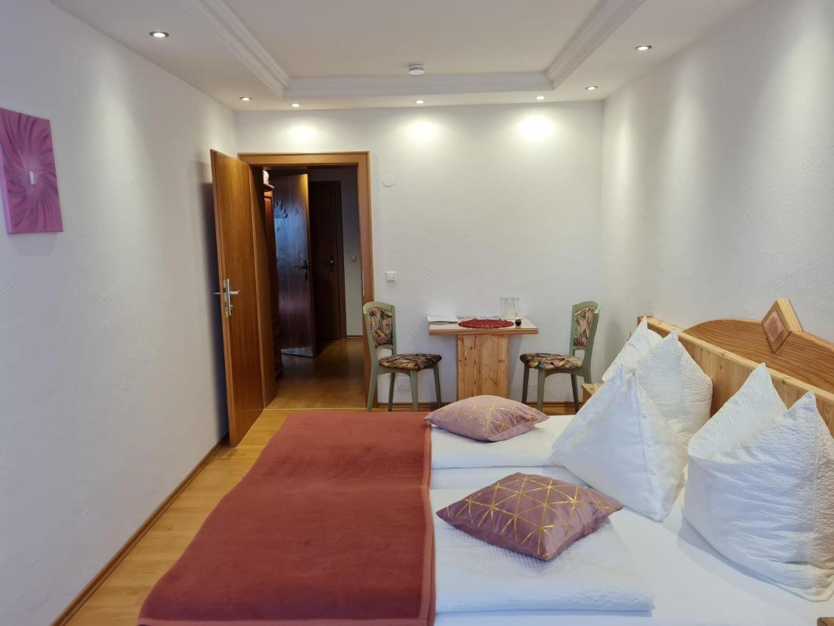 Edelsteinhotel Guniwirt Krakaudorf Esterno foto