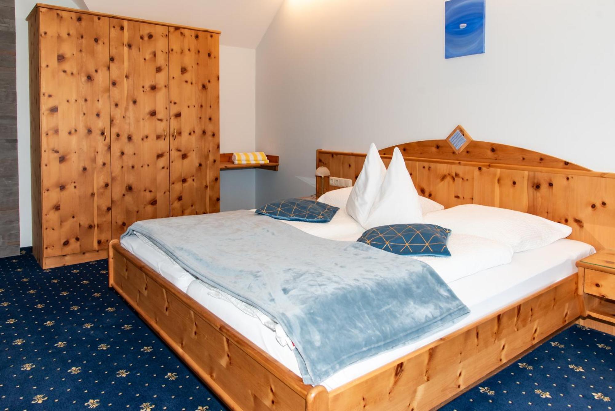 Edelsteinhotel Guniwirt Krakaudorf Esterno foto