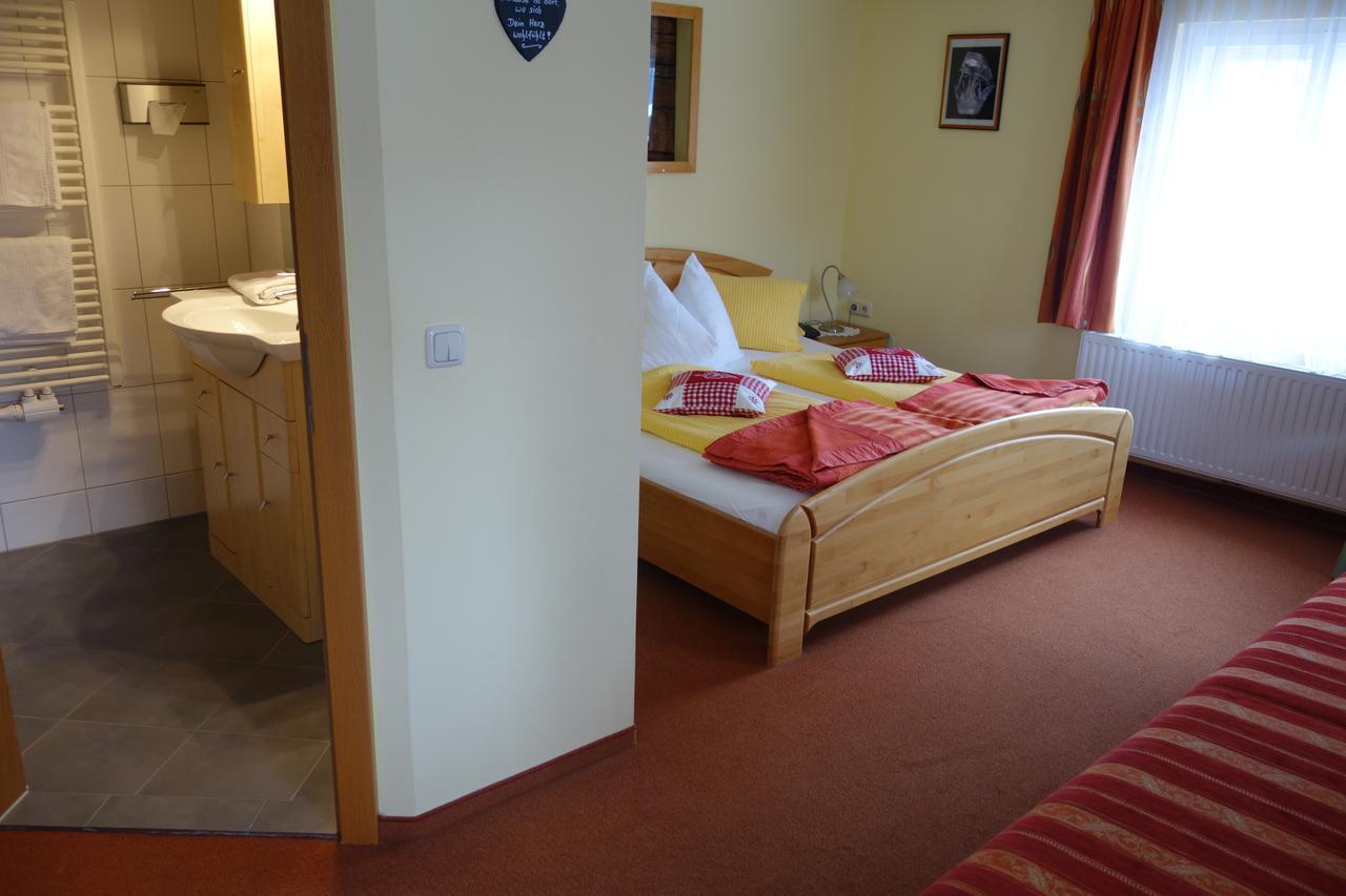Edelsteinhotel Guniwirt Krakaudorf Camera foto