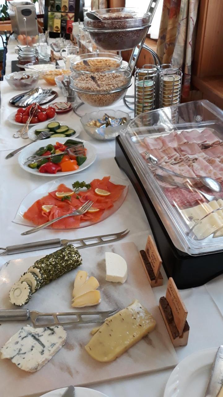 Edelsteinhotel Guniwirt Krakaudorf Esterno foto