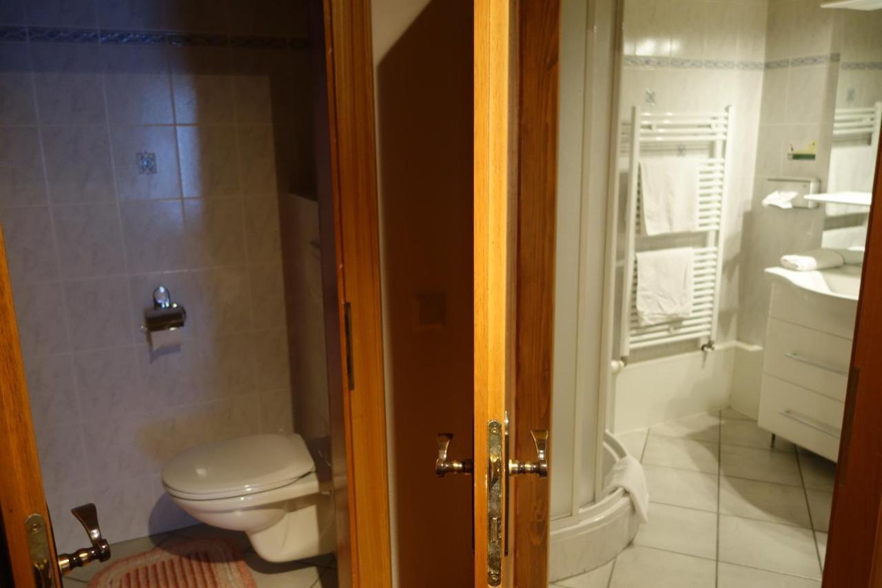 Edelsteinhotel Guniwirt Krakaudorf Esterno foto